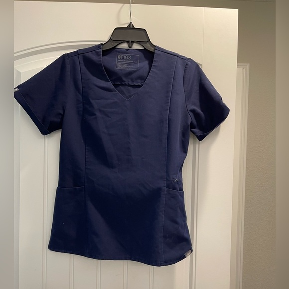 Figs Navy Inala scrub top navy blue slim fit tailored look dental medical health - Picture 1 of 7